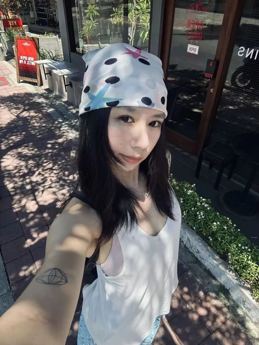 03-殷越生活照.jpg